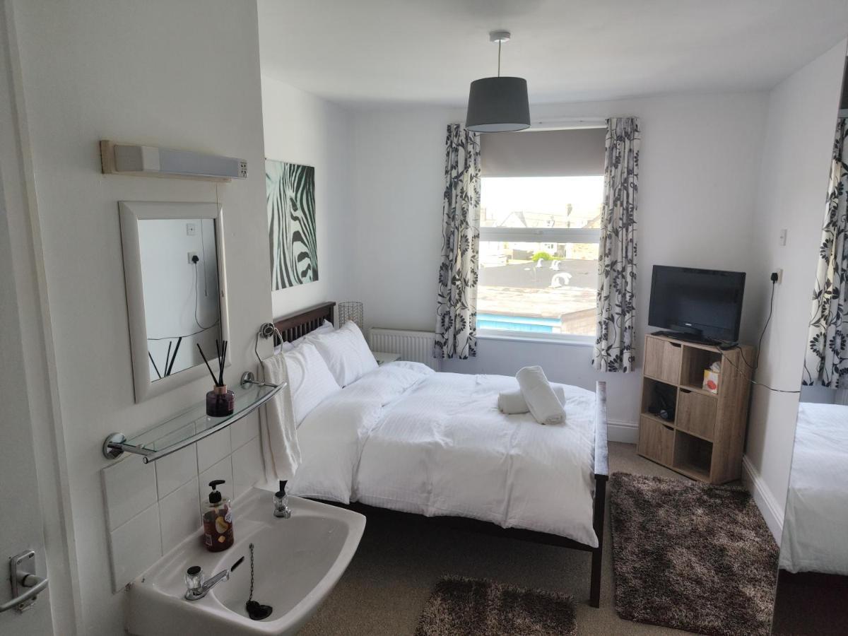Styles & White Stays - Central Newquay Newquay  Exterior photo